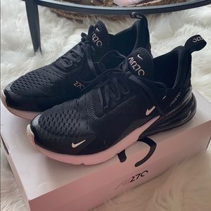 Nike Air Max 270 7.5